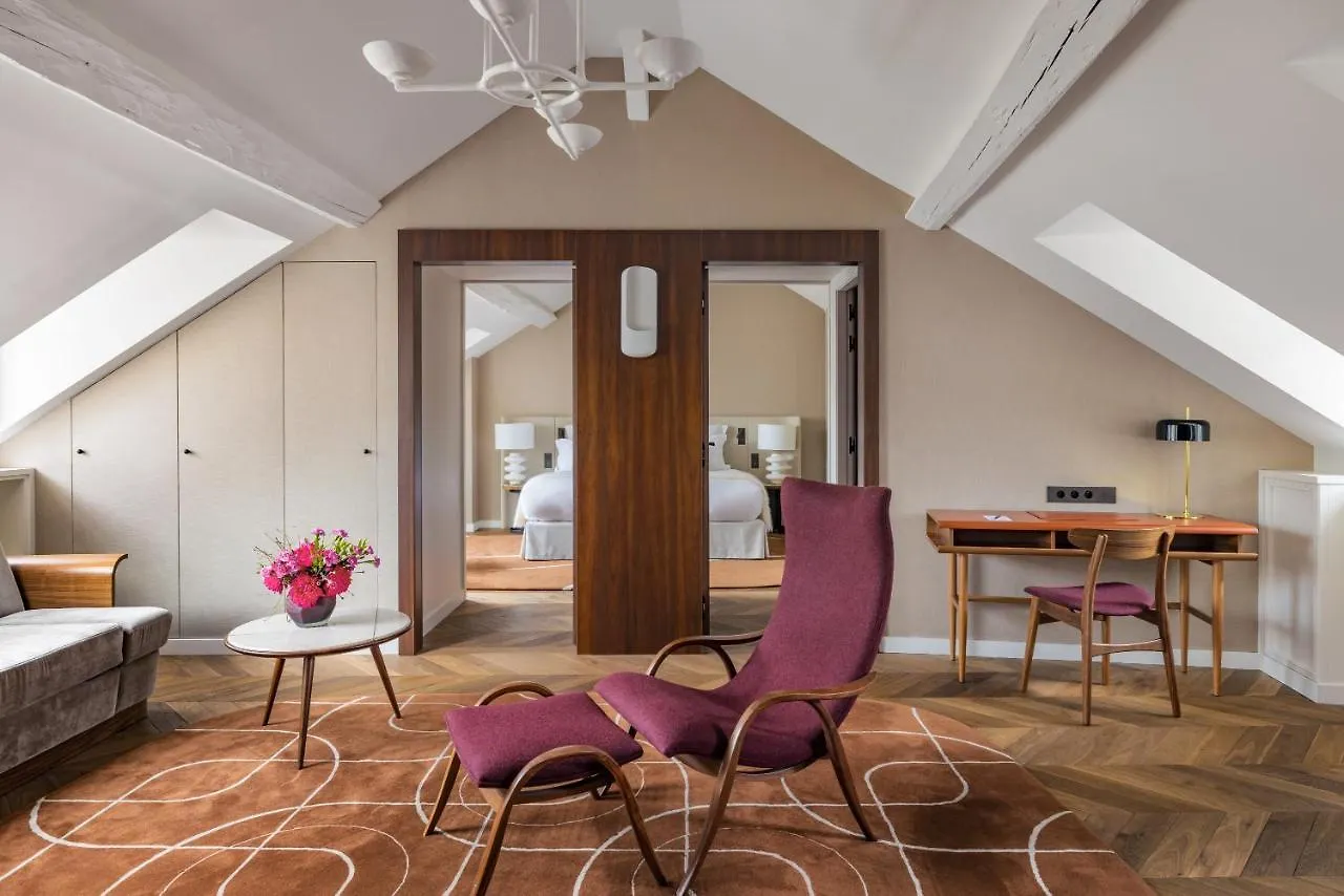 Pavillon Faubourg Saint-germain & Hotel 5*